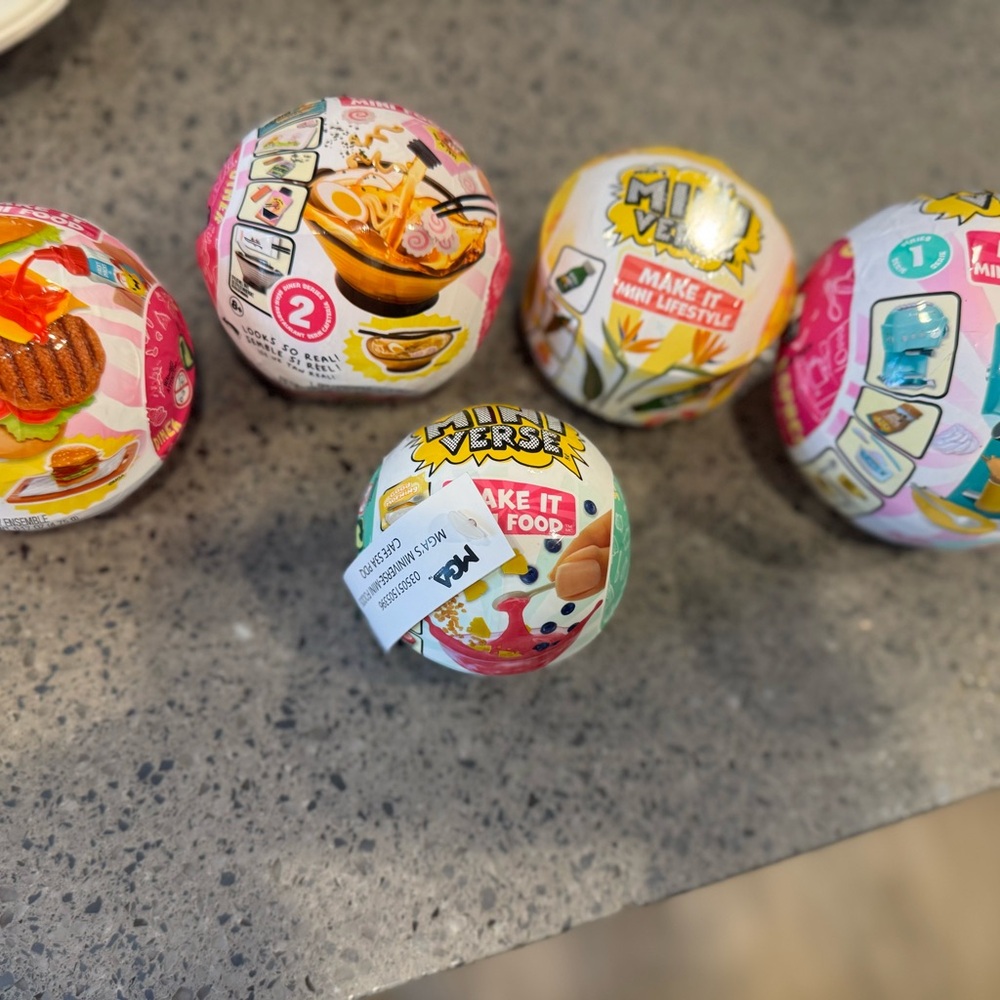 Mini Brands Surprise Balls